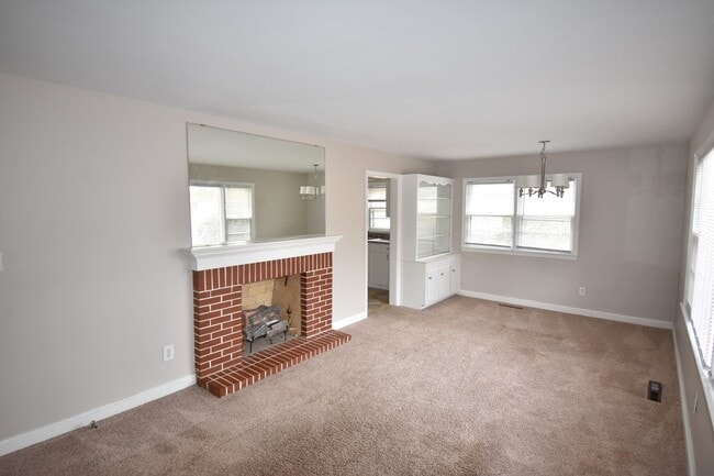 Foto del edificio - 2 Bedroom and 1.5 Bath Home- Greenwood (No...