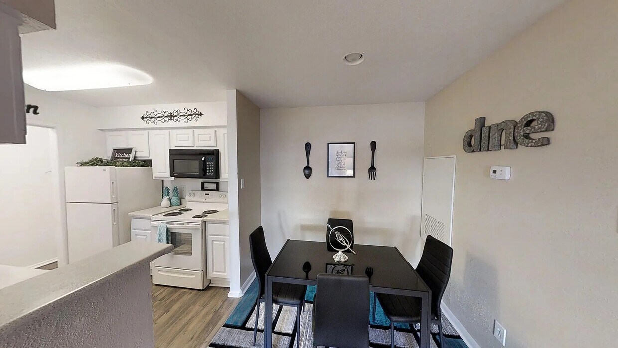 Building Photo - 8455 Will Clayton Pkwy