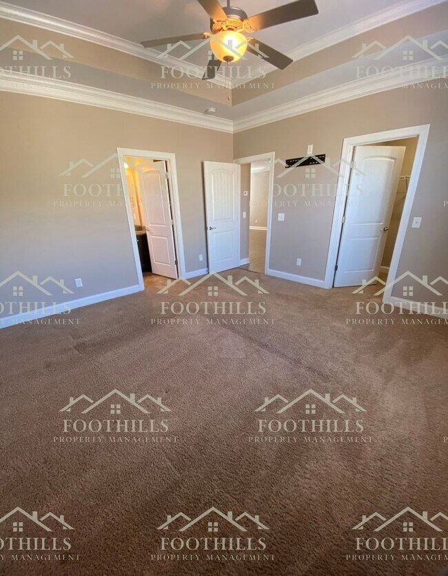 Building Photo - Charming 3BR Home with Luxury Vinyl Floors...