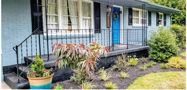 Building Photo - Quiet Oasis in Lynchburg Near University i...