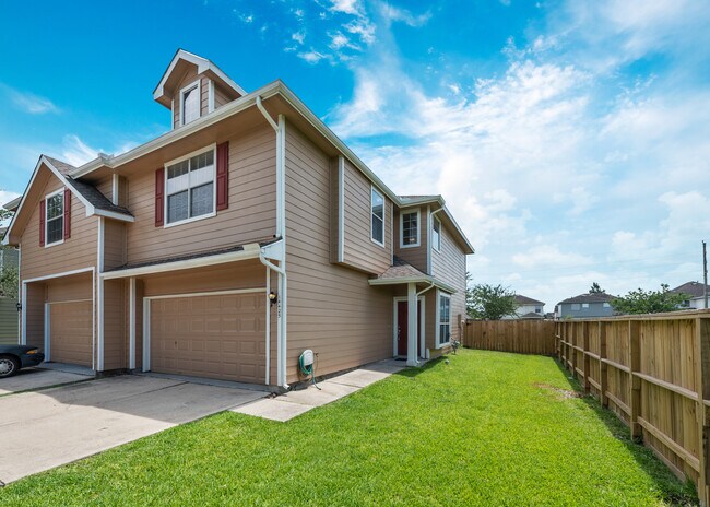 Foto del edificio - 14425 Rosehedge Ct
