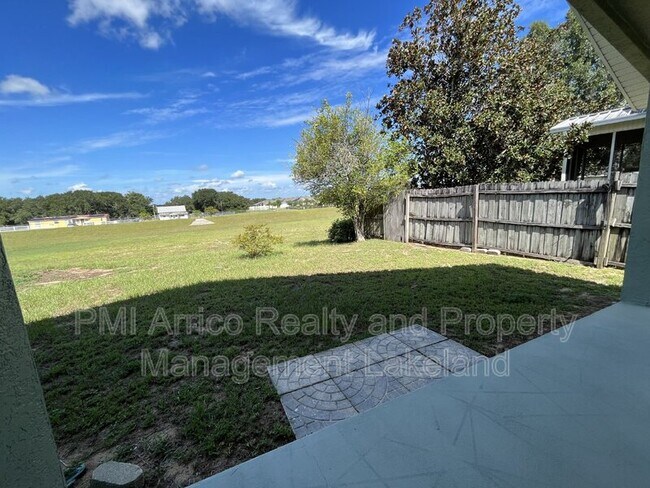Building Photo - 309 Sir Phillips Dr