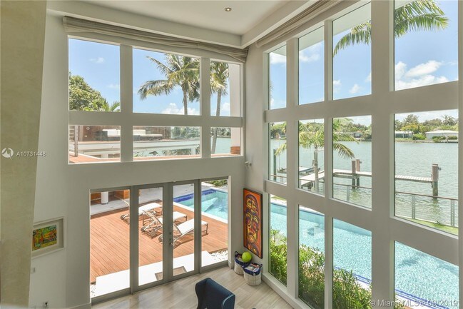 Foto del edificio - 1200 S Biscayne Point Rd