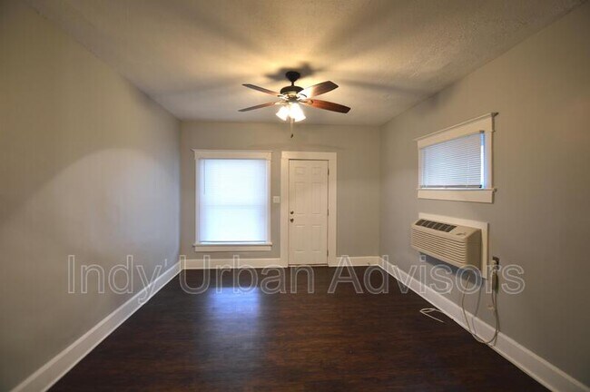 Building Photo - 528 E Raymond St