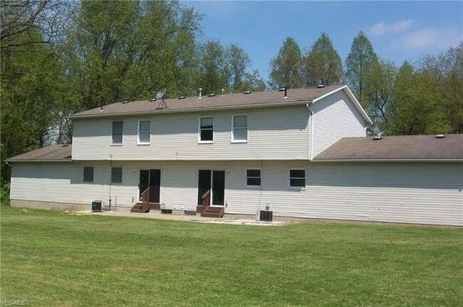 Building Photo - 888 E Caston Rd