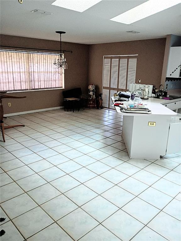 Foto del edificio - 564 W Central Ave