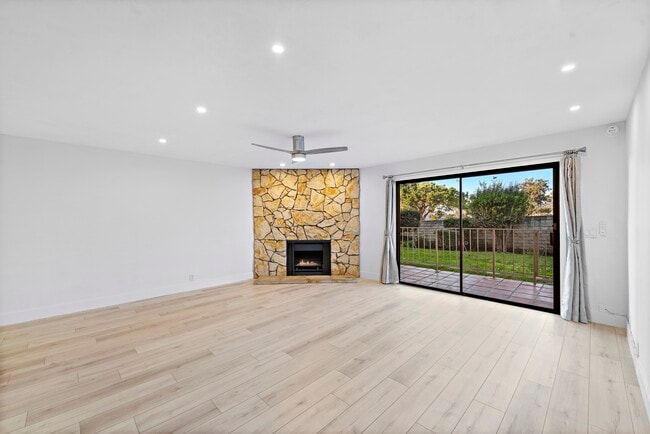 Building Photo - 2501 S El Camino Real
