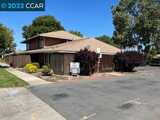 Primary Photo - 2021 Olivera Rd