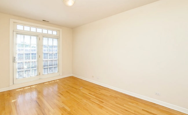 Foto del edificio - 3347 N Clark St
