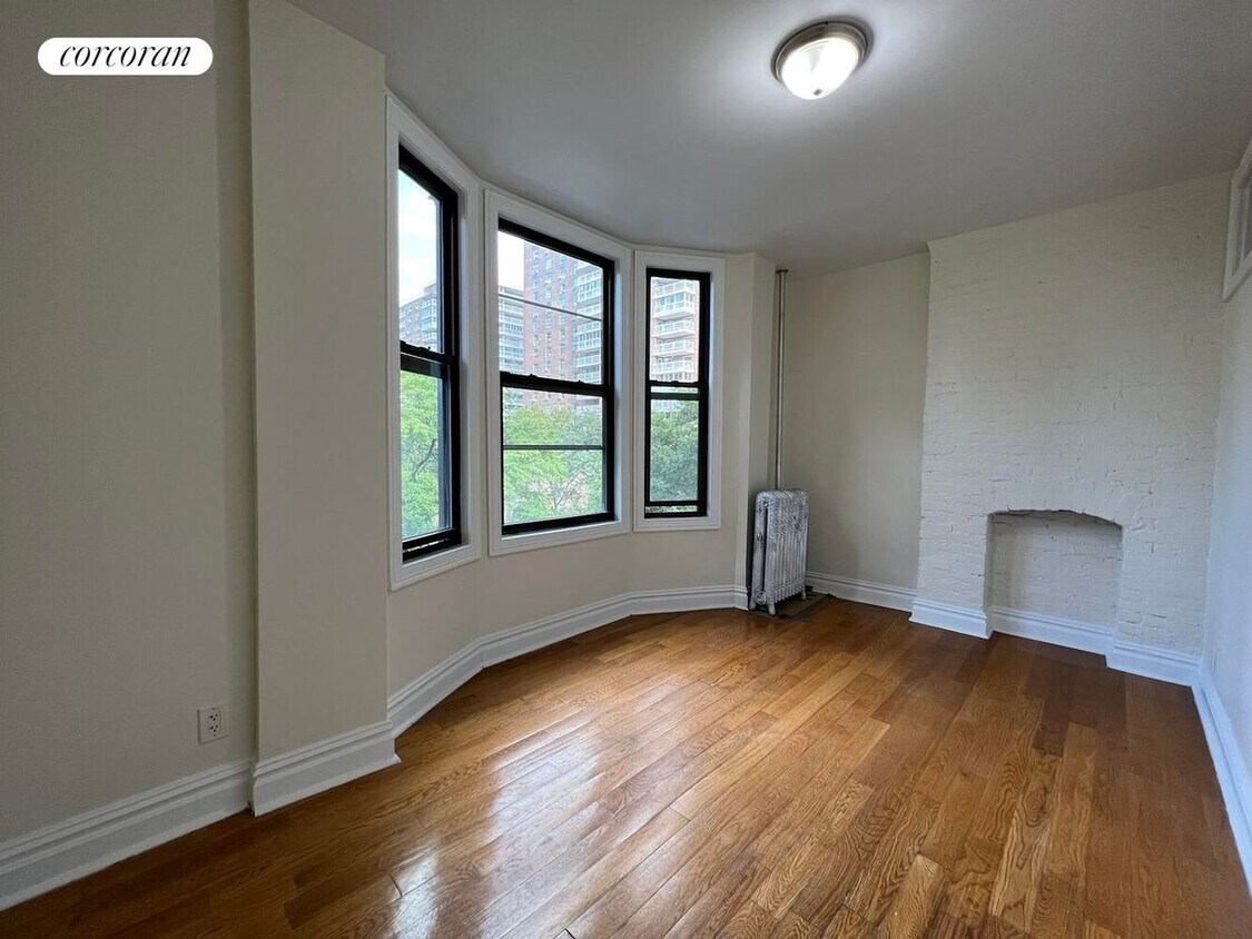 Foto principal - 524 W 123rd St