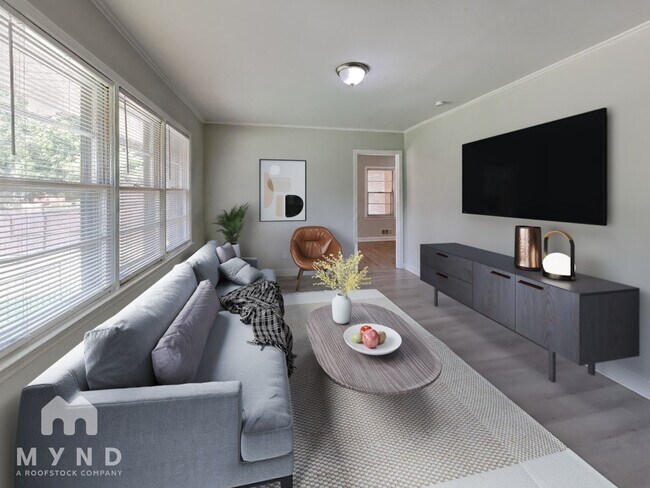 Foto del edificio - 1156 N Parkwood Dr