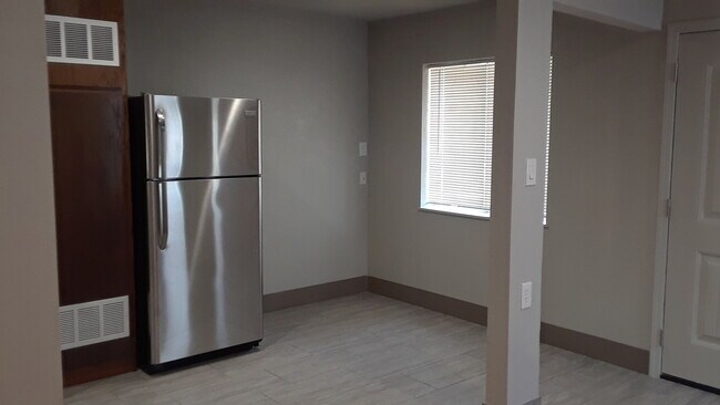 Foto del edificio - 516 Rimmer Ave