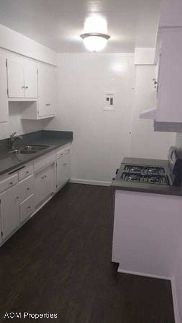 Foto del edificio - 5030-5032 W Maplewood Ave