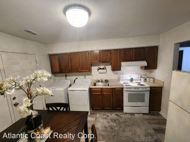 Foto del edificio - 2 br, 1 bath House - 1411 Lois Lane A