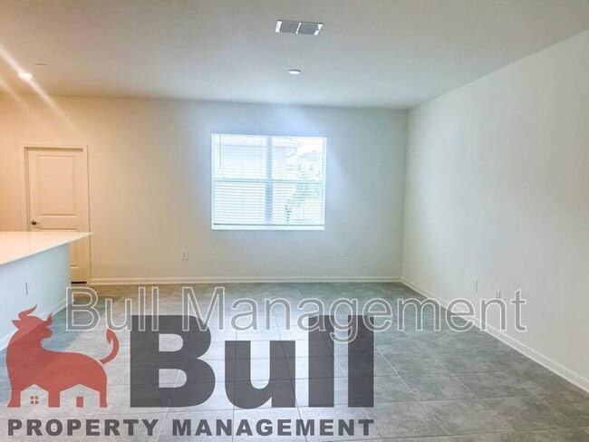 Building Photo - 2786 Fitness St