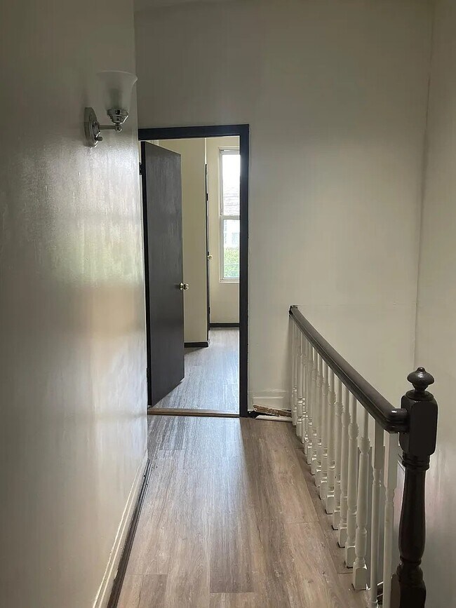 Foto del edificio - 1271 Teller Ave