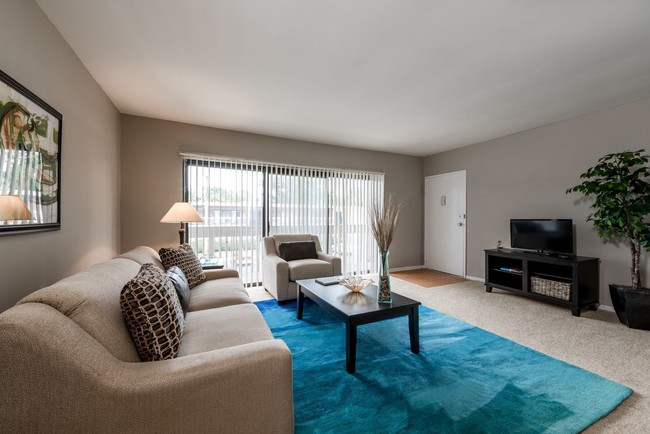 Rollingwood Apartments - Silver Spring, MD | Apartments.com