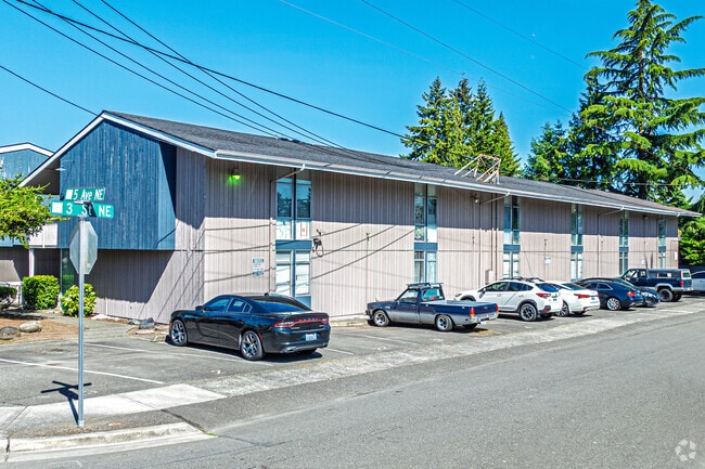 Building Photo - Garden Square Apartments