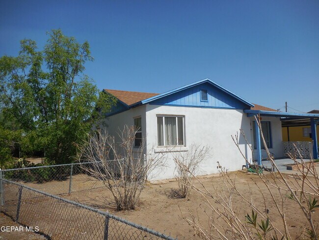 Foto del edificio - 8308 Vance Pl