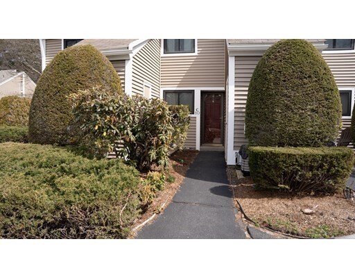 Foto principal - 326 Sterling St