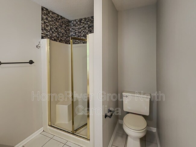 Building Photo - 213 Bradberry Ln