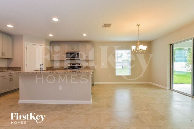 Building Photo - 481 Earhart Dr