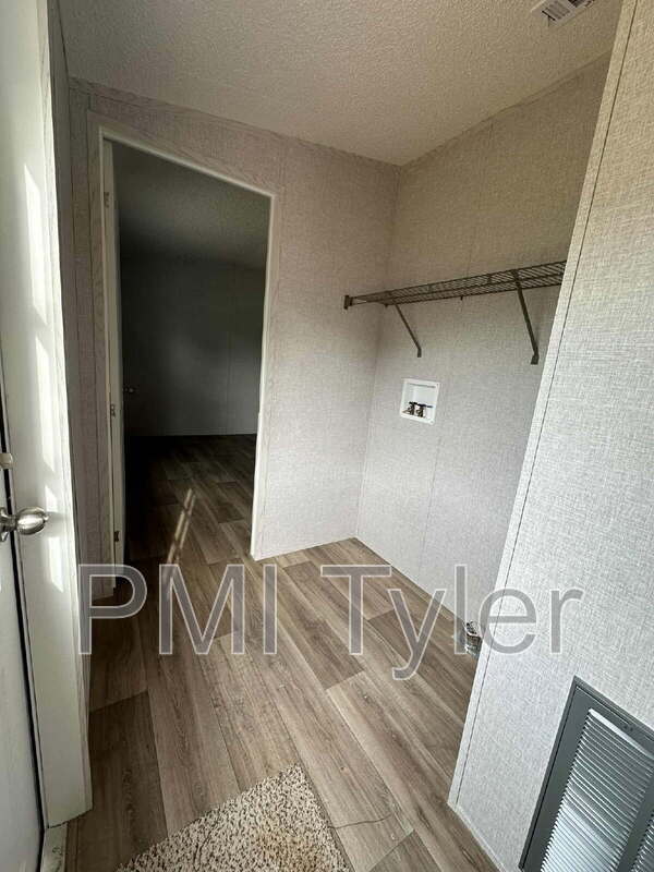 Building Photo - 190 Sugar Maple Ln
