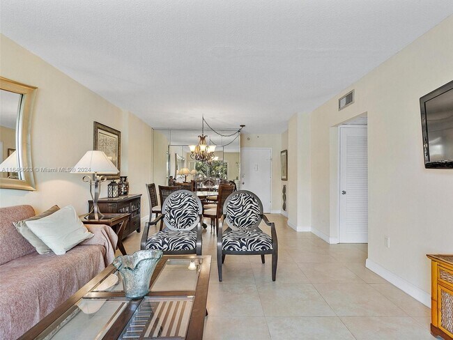 Foto del edificio - 400 Kings Point Dr