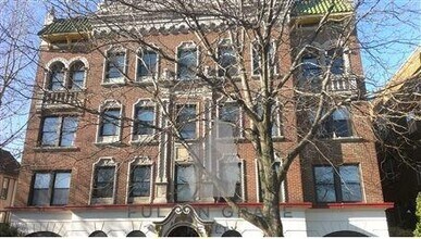 Building Photo - 1742 N Humboldt Blvd