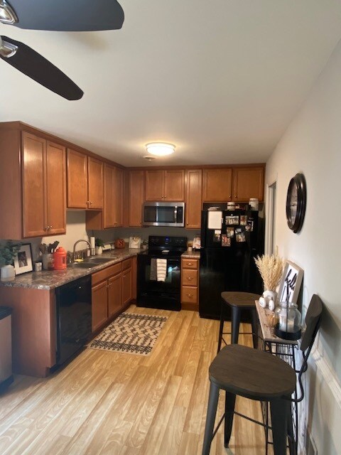 Kitchen - 7933 Provincetown Dr