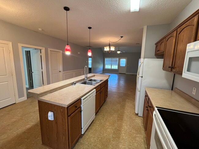 Building Photo - 119 Bull Bay Dr