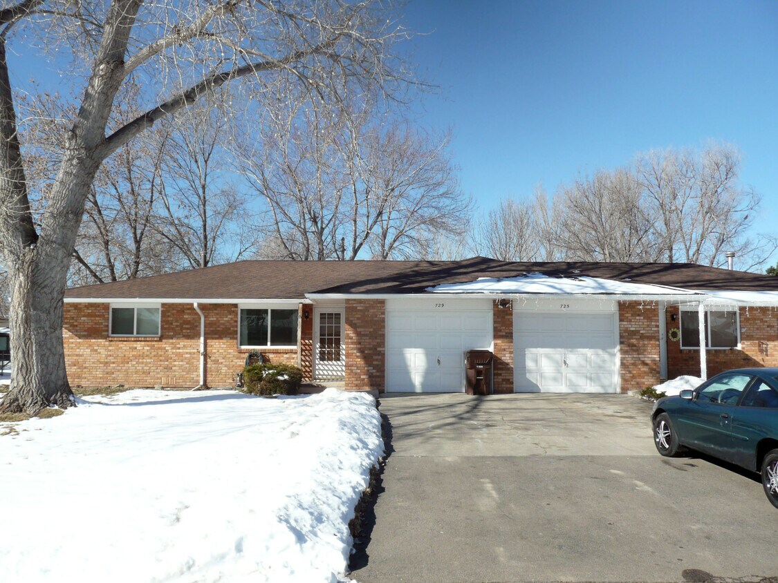 Primary Photo - 808 Dawn Ave