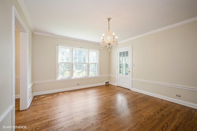 Foto del edificio - 903 Sheridan Rd
