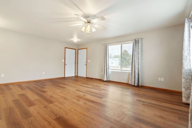 Foto del edificio - 3-Bedroom Ranch Home Close to Downtown Wellington
