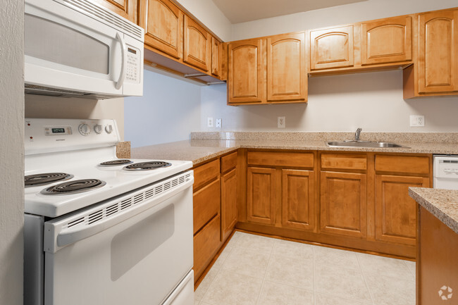 1 BR, 1 BA - 693 SF - Barrington Apartments