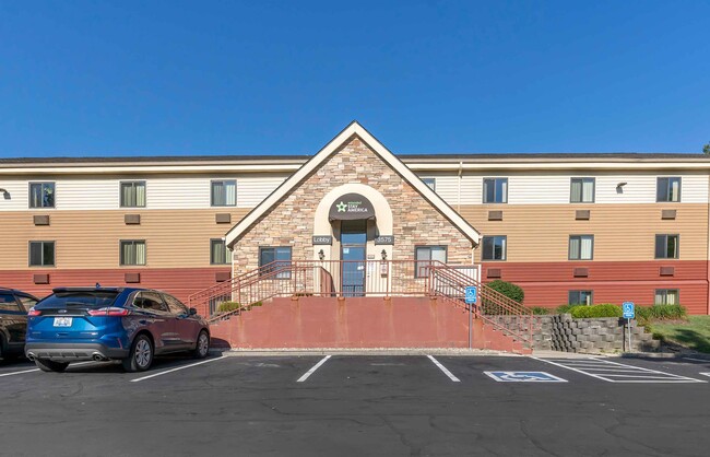Building Photo - Furnished Studio-Lexington - Tates Creek