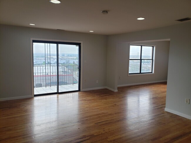 Foto del edificio - 6605 Granton Ave