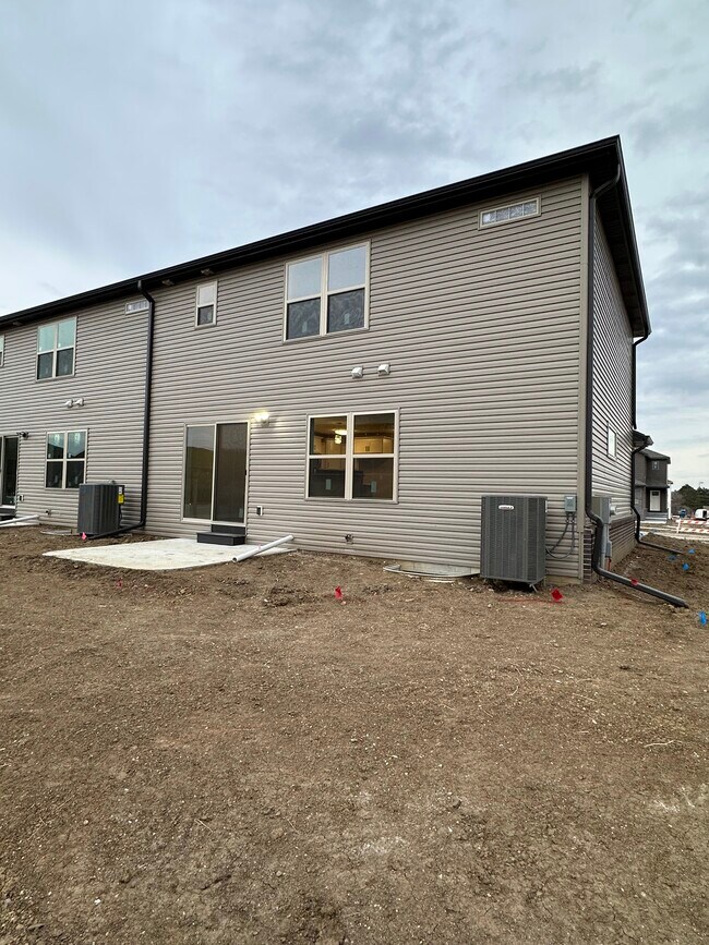 Building Photo - 8221 Ventura Pl