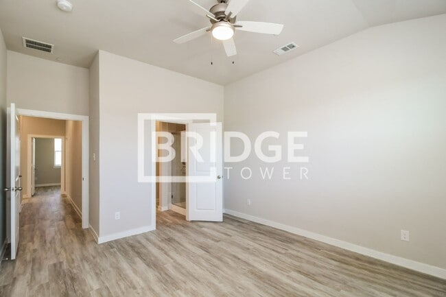 Building Photo - 1337 Creekbank Drive