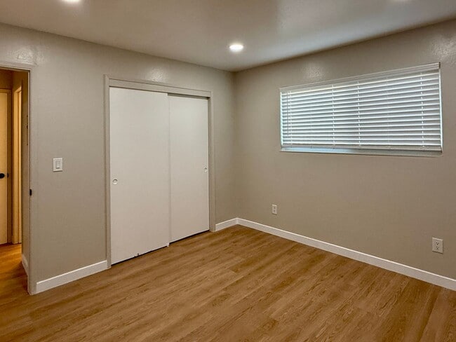 Foto del edificio - Remodeled 1 Bedroom 1 Bath Sunnyvale Apartment in Convenient Location