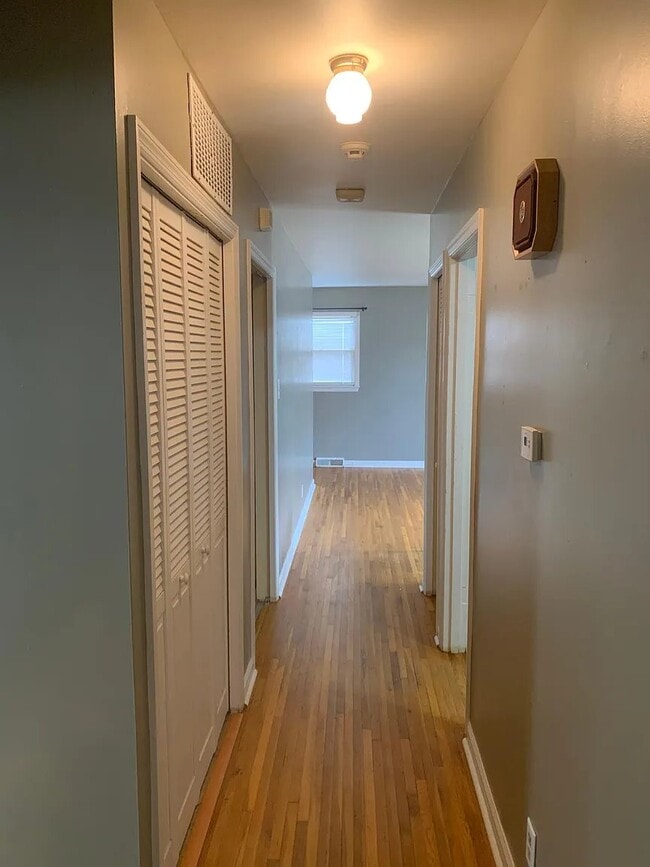 Foto del edificio - 1094 Briarwood Dr