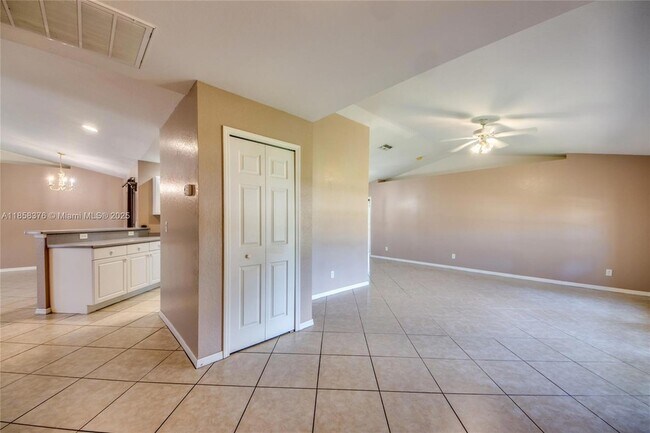 Foto del edificio - 1601 SW 19th St