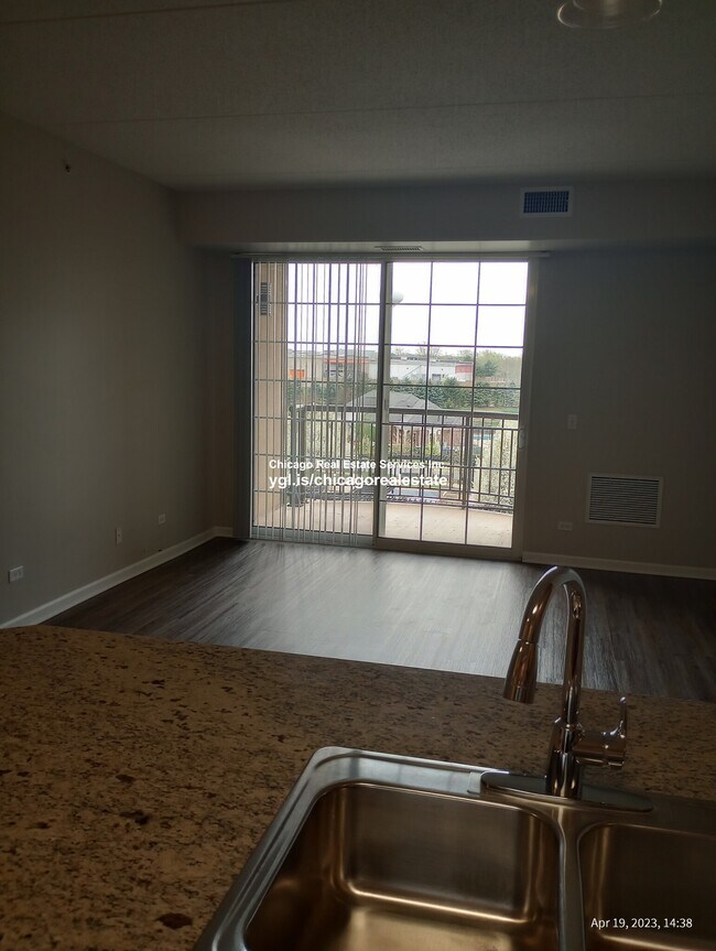 Foto del edificio - 2825 Easton St