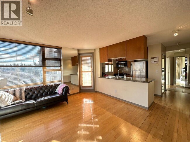 Photo du bâtiment - 1316 W 11th Ave