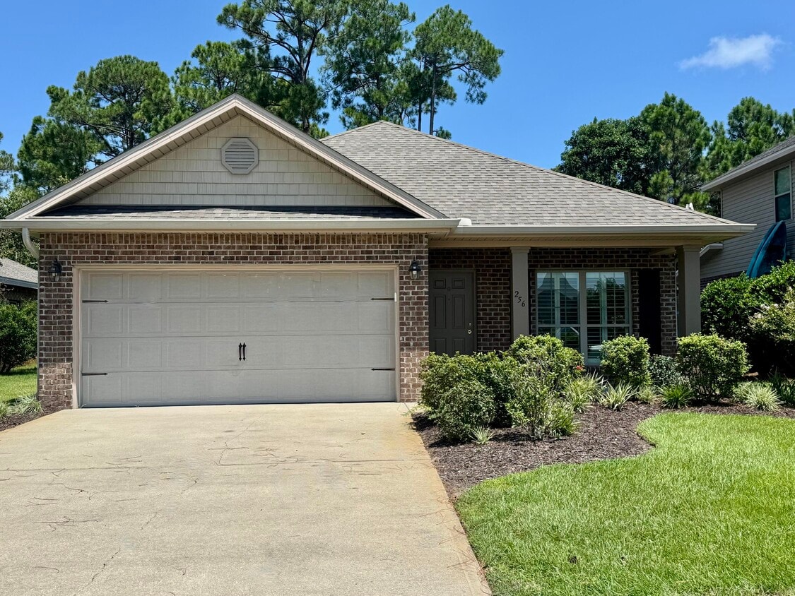 Primary Photo - 256 Cocobolo Dr