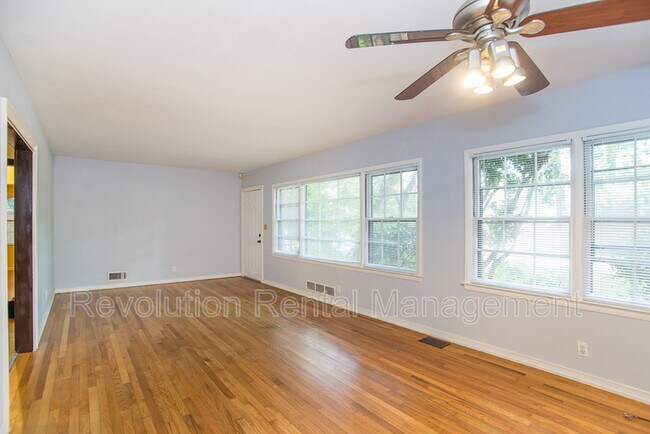 Building Photo - 2550 Defoors Ferry Rd NW