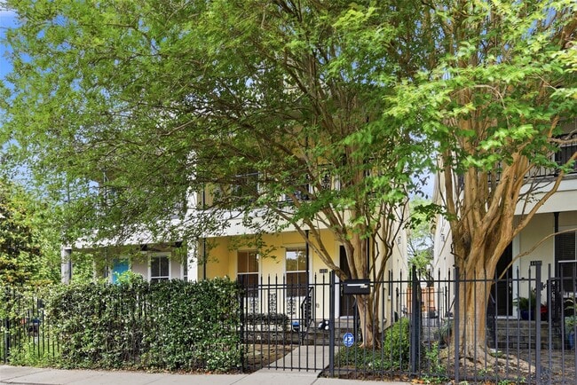 Foto del edificio - 4424 Blossom St