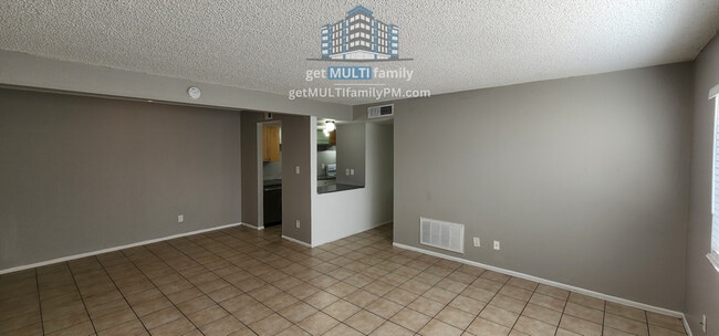 Foto del edificio - 1105 E Butler Dr