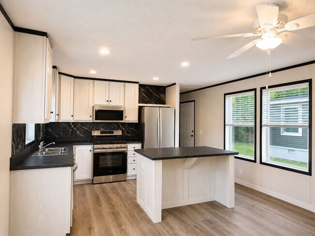 Foto del edificio - 4204 Camary Ln