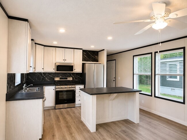 Building Photo - 5230 Bonte Dr